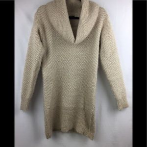 Xoxo super soft cozy cream sweater size large